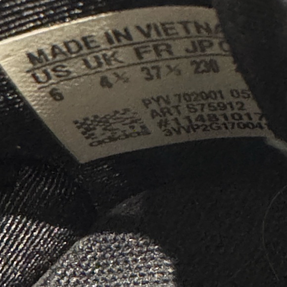 COPY - Adidas Sneakers - Picture 4 of 7